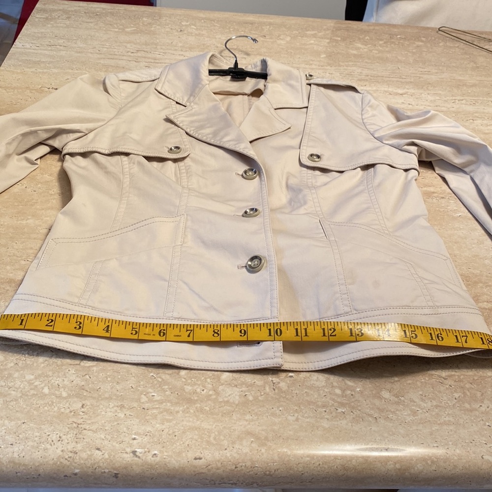Ellen Tracy khaki jacket, Great Condition, Sz 6 measurements in photos below - Picture 6 of 8